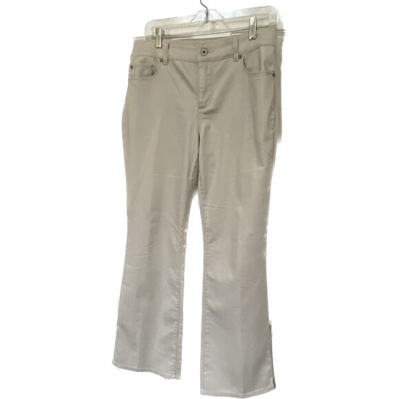 Chico's Platinum Denim Pants Khaki Color Ultimate Fit. Flared Leg. Size 1. - Picture 1 of 8